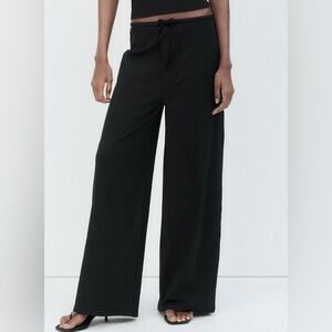 NWT Zara Women's Black Textured straight Leg Pants